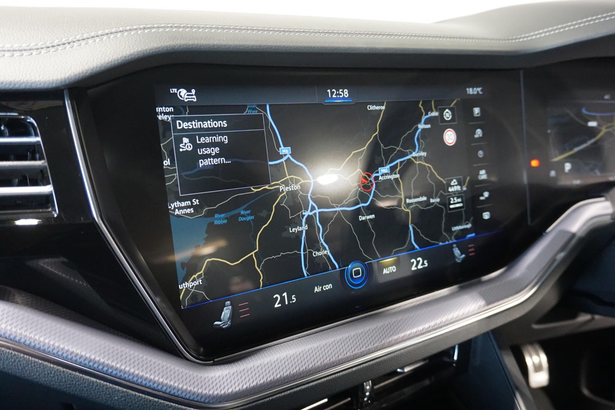 Volkswagen Touareg 3.0 TDI V6 Black Edition SUV 5dr Diesel Tiptronic 4Motion Euro 6 (s/s) (286 ps)